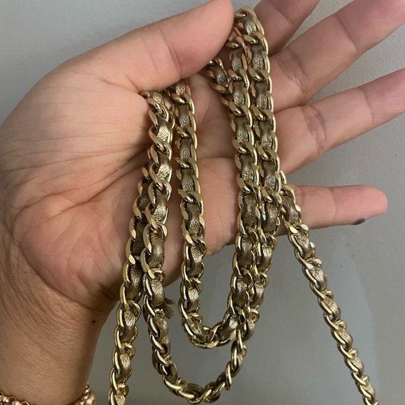 Chanel Gold Camellia Mini crossbody shoulder bag - Picture 15 of 16